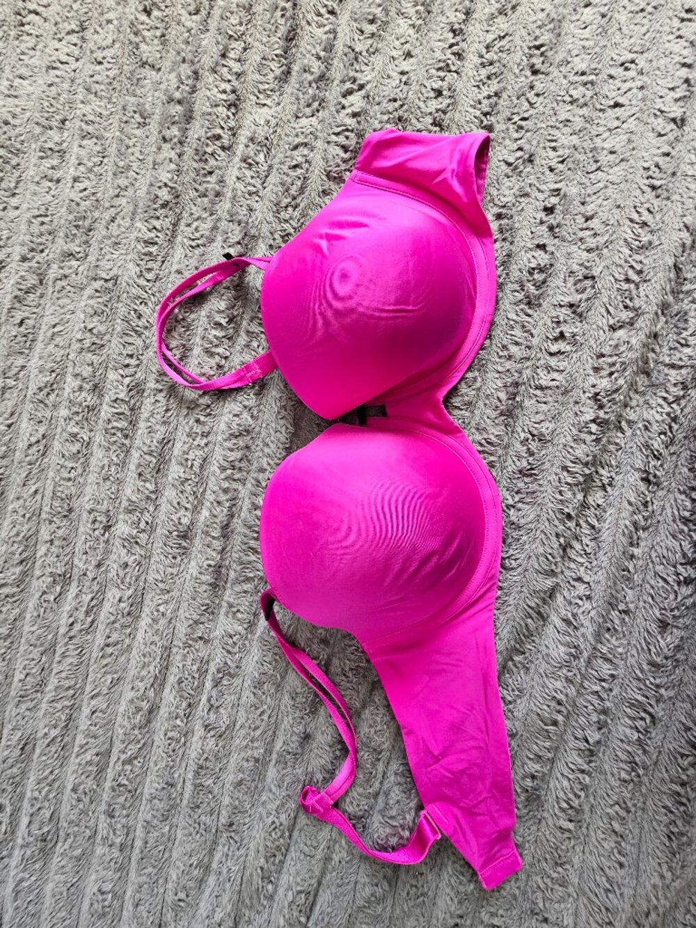 Torrid Hot Pink Molded Push-Up Underwire Bra 40 DD